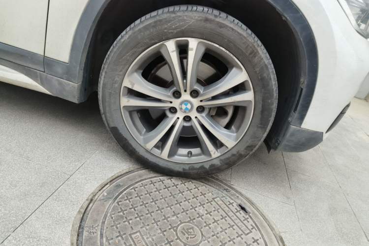 Used BMW X1 2018 xDrive20Li Luxury Edition Right Front Wheel Hub