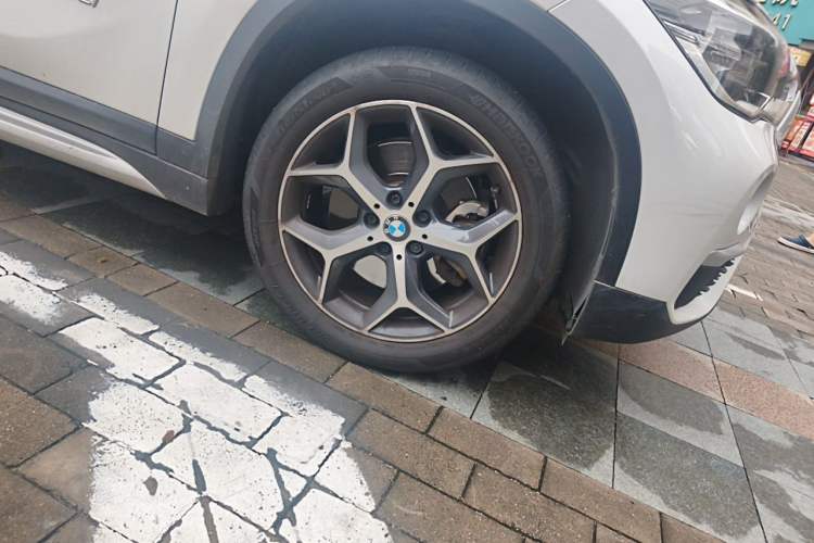 Used BMW X1 2018 xDrive20Li Luxury Edition Right Front Wheel Hub