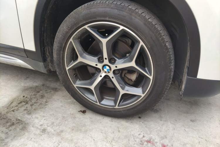 Used BMW X1 2018 sDrive18Li Luxury Model Right Front Wheel Hub