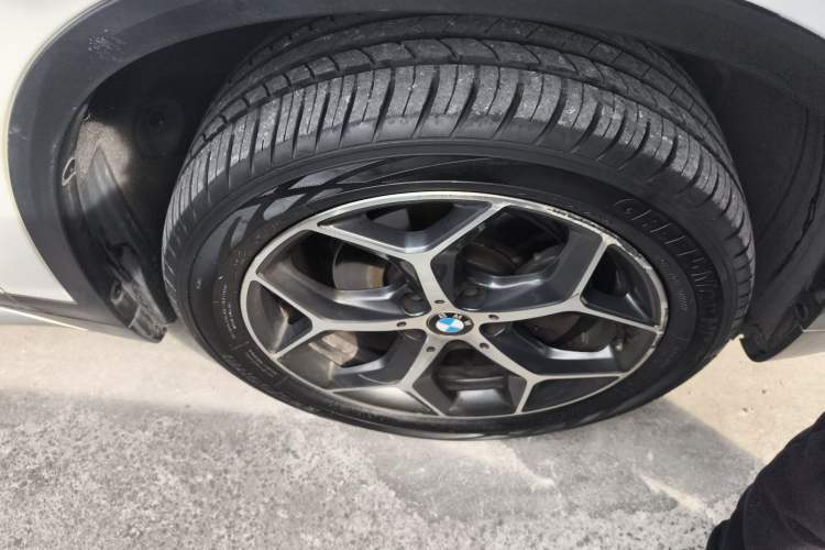 Used BMW X1 2018 sDrive18Li Luxury Model Right Front Wheel Hub