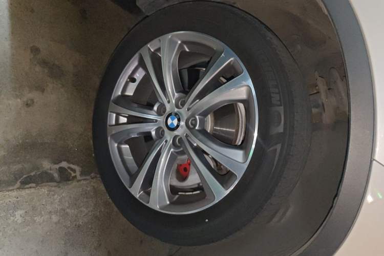 Used BMW X1 2018 xDrive20Li Luxury Model Right Front Wheel Hub