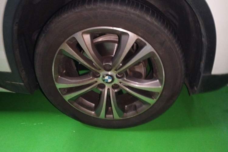 Used BMW X1 2018 sDrive18Li Luxury Model Right Front Wheel Hub