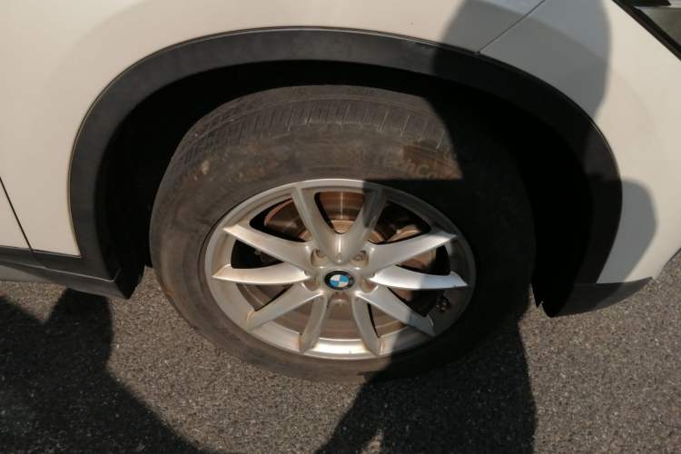 Used BMW X1 2018 sDrive18Li Fashion Model Right Front Wheel Hub