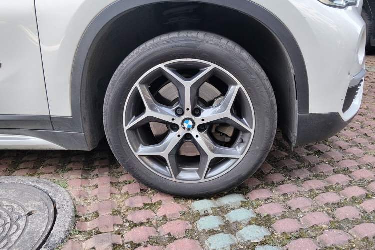 Used BMW X1 2018 xDrive20Li Luxury Edition Right Front Wheel Hub