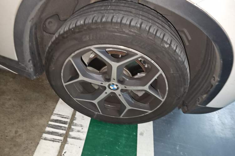 Used BMW X1 2018 sDrive18Li Luxury Model Right Front Wheel Hub