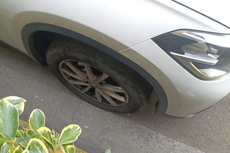 Used BMW X1 2018 sDrive18Li Fashion Model Right Front Wheel Hub