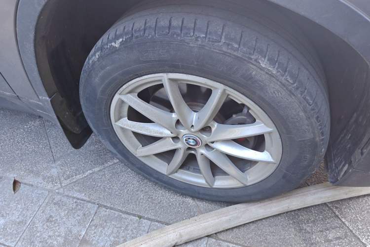 Used BMW X1 2018 sDrive18Li Fashion Model Right Front Wheel Hub