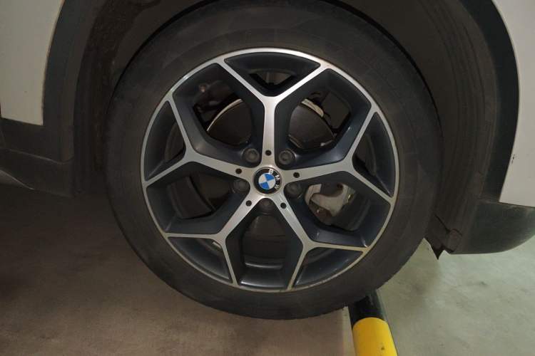 Used BMW X1 2018 sDrive18Li Luxury Model Right Front Wheel Hub