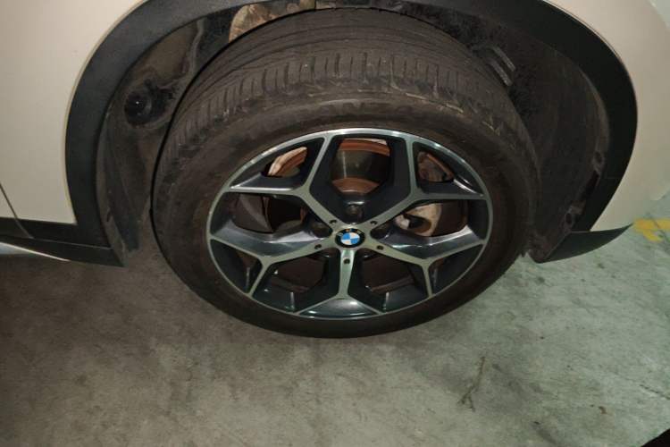 Used BMW X1 2018 sDrive18Li Luxury Model Right Front Wheel Hub