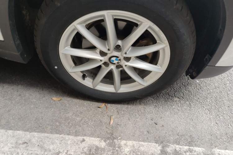 Used BMW X1 2018 sDrive18Li Fashion Model Right Front Wheel Hub