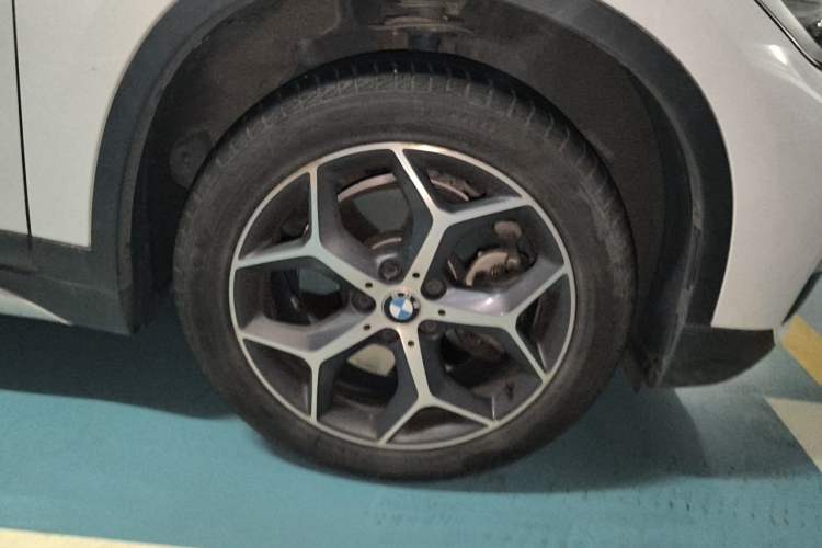 Used BMW X1 2018 xDrive20Li Luxury Edition Right Front Wheel Hub