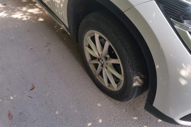 Used BMW X1 2018 sDrive18Li Fashion Model Right Front Wheel Hub