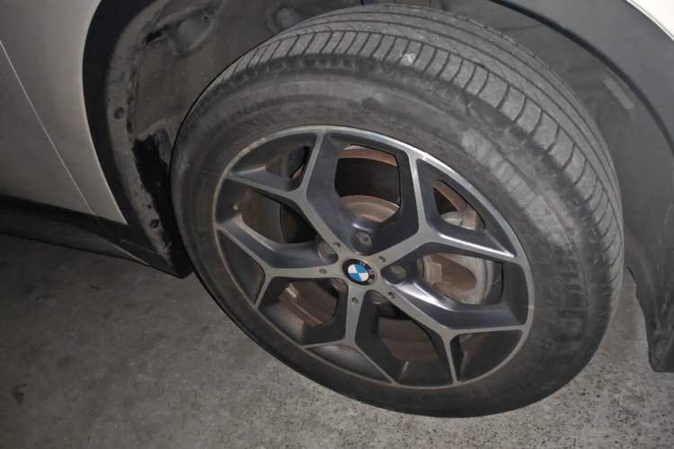 Used BMW X1 2018 xDrive20Li Luxury Model Right Front Wheel Hub