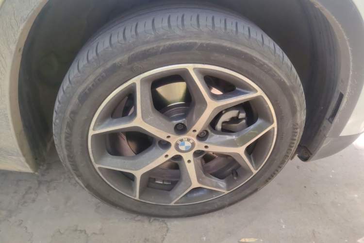 Used BMW X1 2018 xDrive20Li Luxury Edition Right Front Wheel Hub