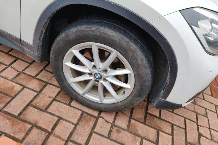 Used BMW X1 2018 sDrive18Li Fashion Model Right Front Wheel Hub