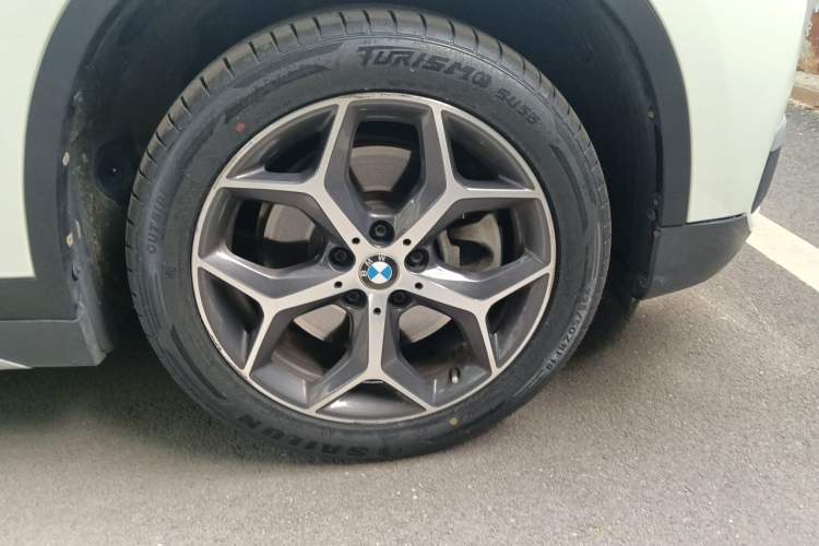 Used BMW X1 2018 xDrive20Li Luxury Edition Right Front Wheel Hub