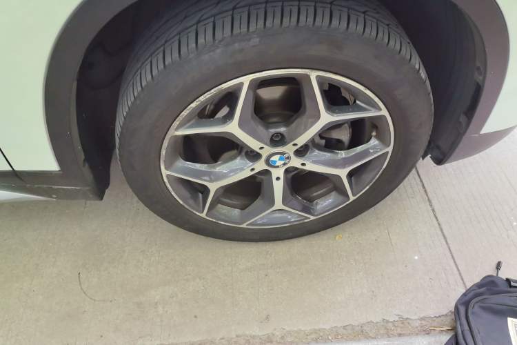 Used BMW X1 2018 sDrive18Li Luxury Model Right Front Wheel Hub