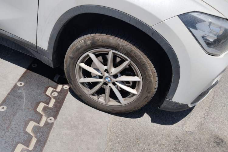 Used BMW X1 2018 sDrive18Li Fashion Model Right Front Wheel Hub