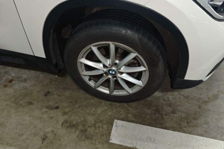 Used BMW X1 2018 sDrive18Li Fashion Model Right Front Wheel Hub