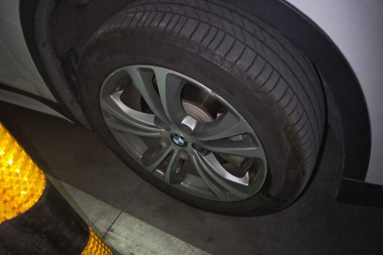 Used BMW X1 2018 xDrive20Li Luxury Edition Right Front Wheel Hub