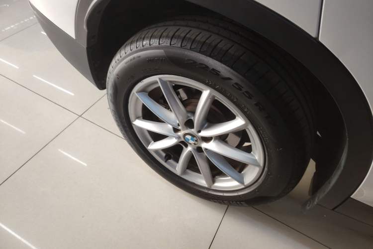 Used BMW X1 2018 sDrive18Li Fashion Model Right Rear Wheel Hub