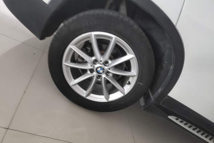 Used BMW X1 2018 sDrive18Li Fashion Model Right Rear Wheel Hub