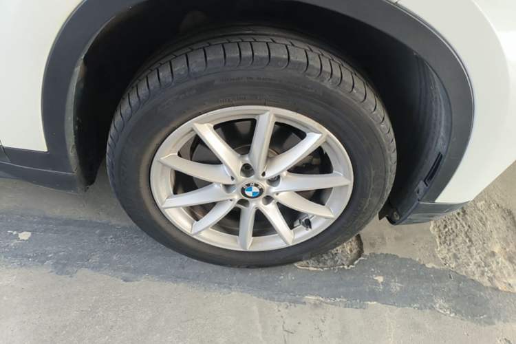 Used BMW X1 2018 sDrive18Li Fashion Model Right Rear Wheel Hub