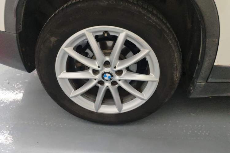 Used BMW X1 2018 sDrive18Li Fashion Model Right Rear Wheel Hub