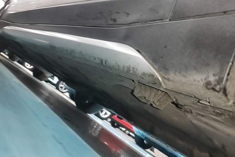 Used BMW X1 2018 xDrive20Li Luxury Edition Right Side Sill