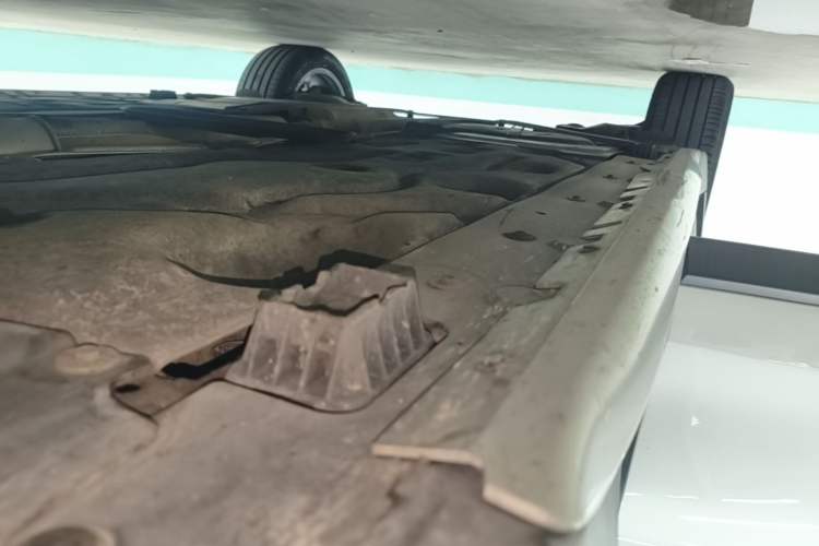 Used BMW X1 2018 sDrive18Li Luxury Model Right Side Sill