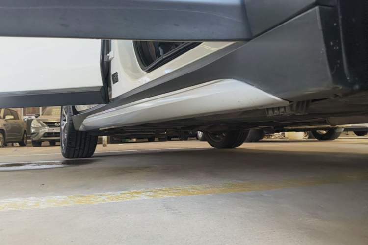 Used BMW X1 2018 sDrive18Li Luxury Model Right Side Sill