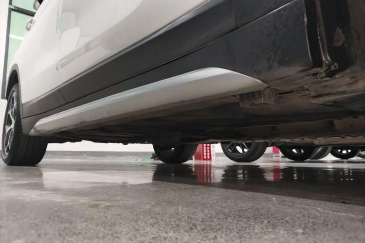 Used BMW X1 2018 xDrive20Li Luxury Edition Right Side Sill