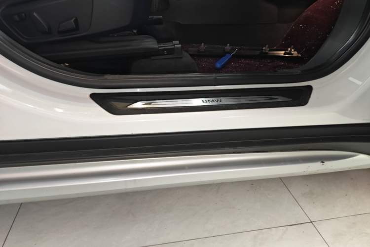 Used BMW X1 2018 sDrive18Li Luxury Model Right Side Sill