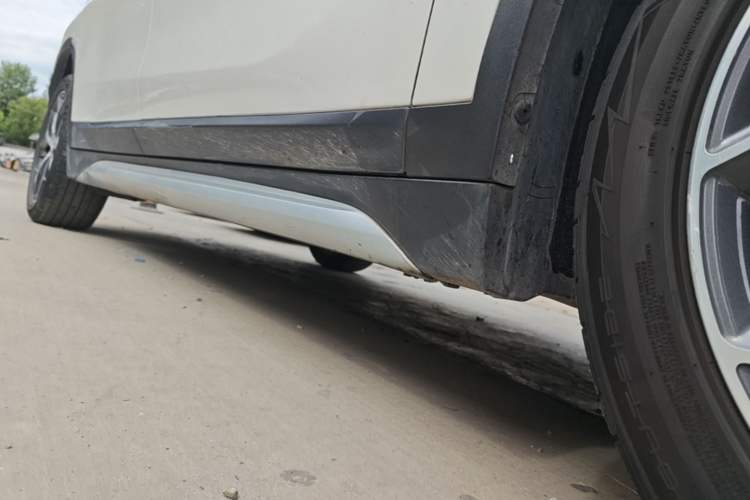 Used BMW X1 2018 sDrive18Li Luxury Model Right Side Sill