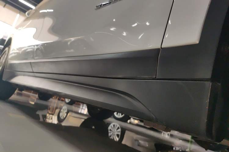 Used BMW X1 2018 sDrive20Li Leading Model Right Side Sill