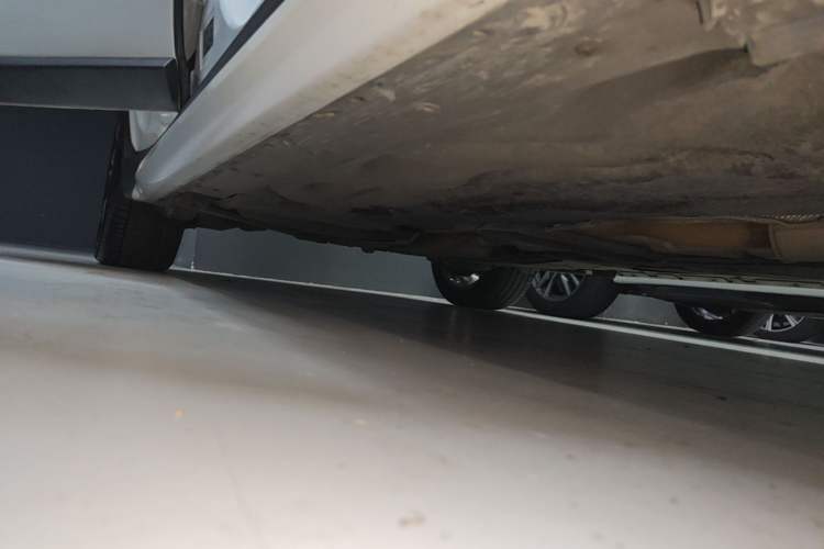 Used BMW X1 2018 xDrive20Li Luxury Edition Right Side Sill