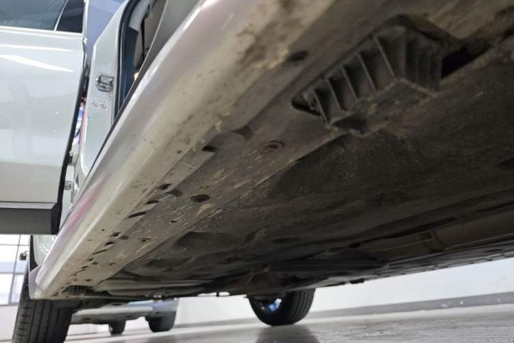 Used BMW X1 2018 sDrive18Li Luxury Model Right Side Sill