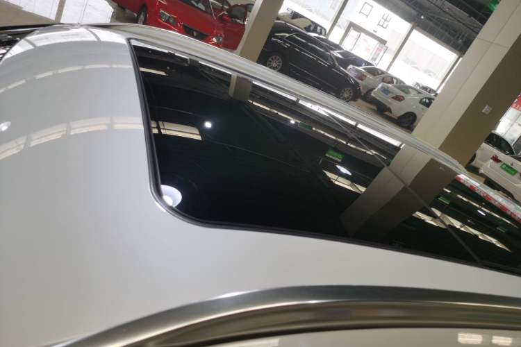 Used BMW X1 2018 sDrive18Li Luxury Model Roof