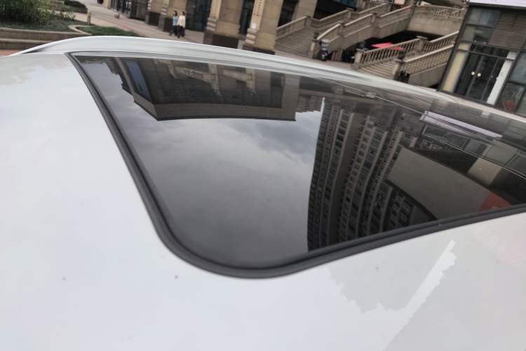 Used BMW X1 2018 sDrive18Li Luxury Model Roof