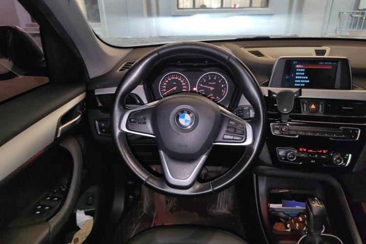 Used BMW X1 2018 sDrive20Li Leading Model Steering Wheel