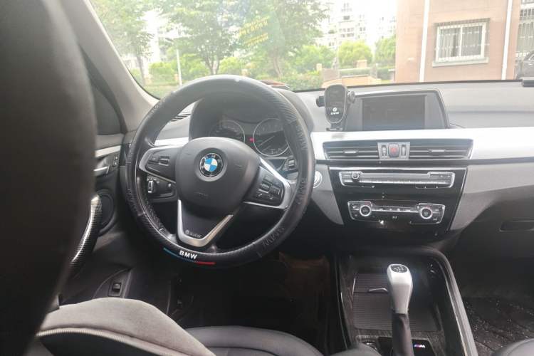 Used BMW X1 2018 sDrive20Li Leading Model Steering Wheel