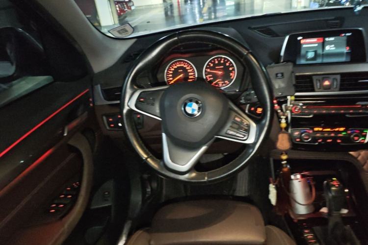 Used BMW X1 2018 xDrive20Li Luxury Edition Steering Wheel