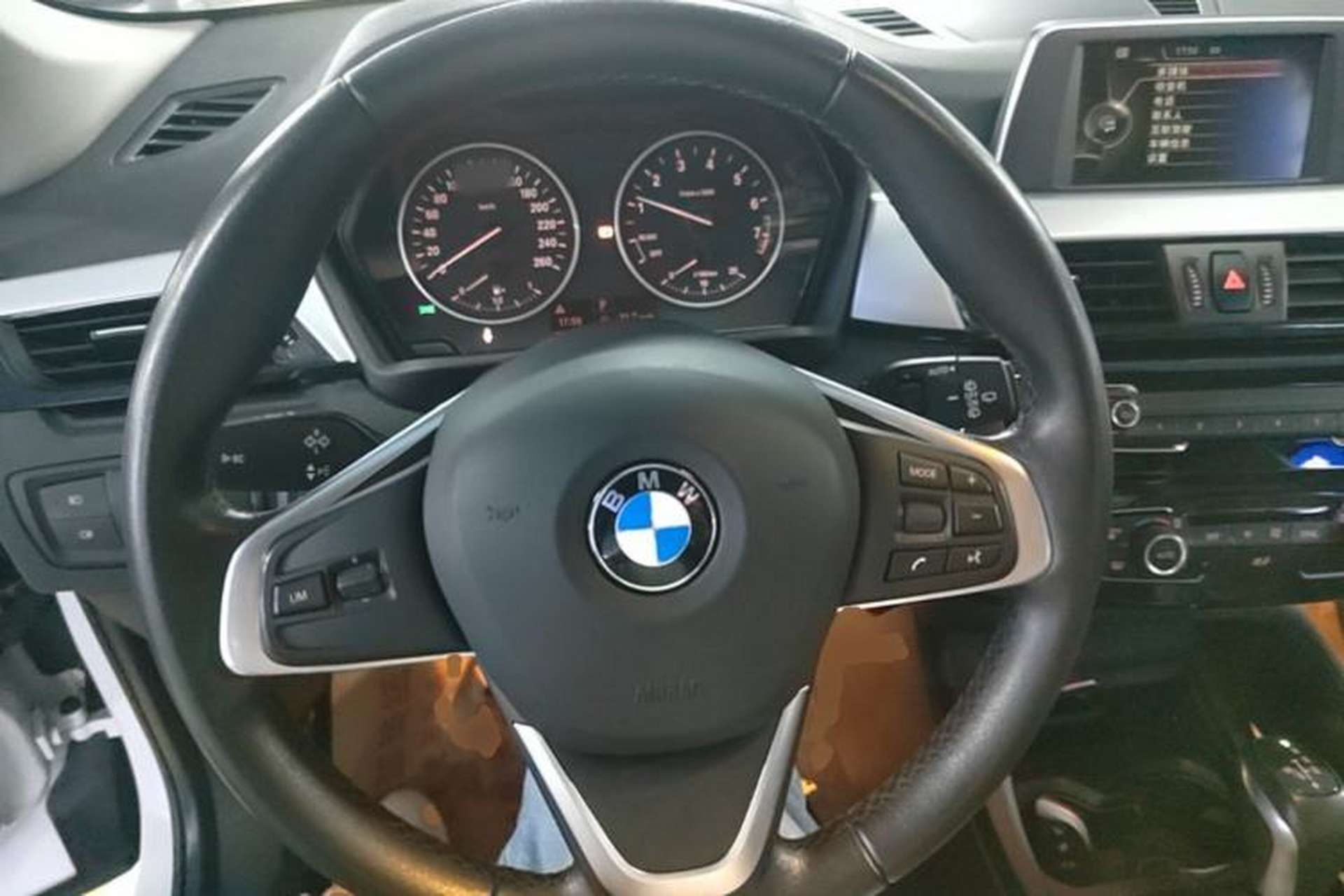 Used BMW X1 2018 sDrive20Li Leading Model Steering Wheel