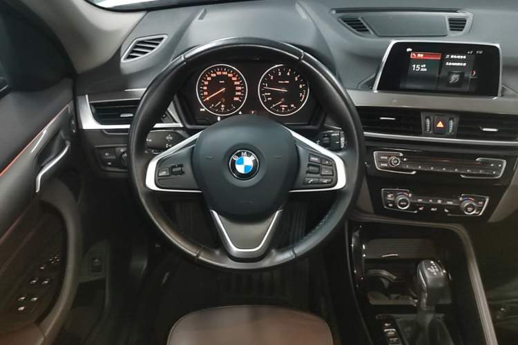 Used BMW X1 2018 xDrive20Li Luxury Edition Steering Wheel