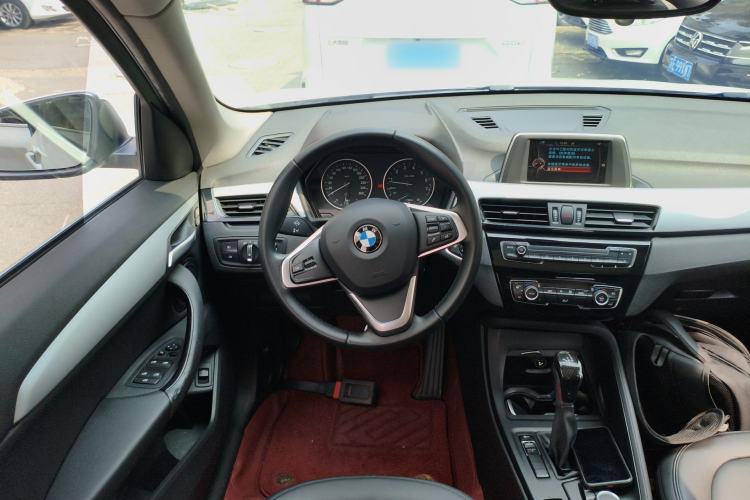 Used BMW X1 2018 sDrive20Li Leading Model Steering Wheel