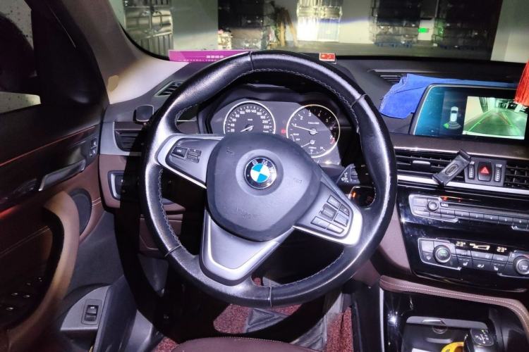 Used BMW X1 2018 xDrive20Li Luxury Edition Steering Wheel
