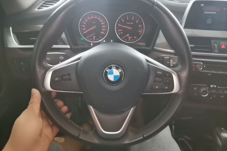 Used BMW X1 2018 xDrive20Li Luxury Edition Steering Wheel