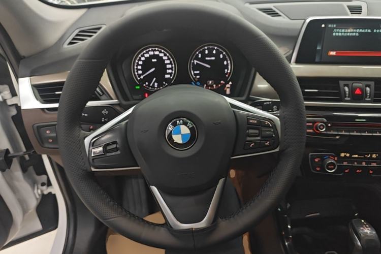 Used BMW X1 2018 xDrive20Li Luxury Edition Steering Wheel