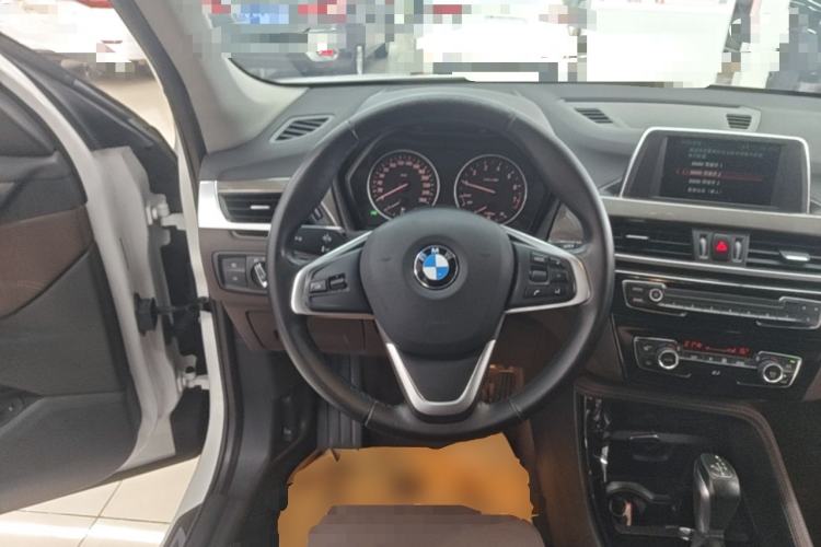 Used BMW X1 2018 sDrive18Li Fashion Model Steering Wheel