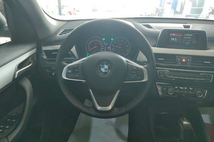 Used BMW X1 2018 sDrive20Li Leading Model Steering Wheel